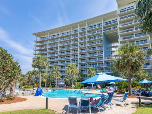 Swimming pool, Sterling Shores #1004 - Sterling Palace near Joe's Crab Shack