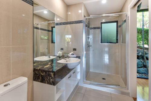 2 bedrooms, 4 beds
