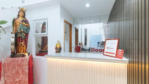 RedDoorz @ St. Catherine Residences Olongapo City