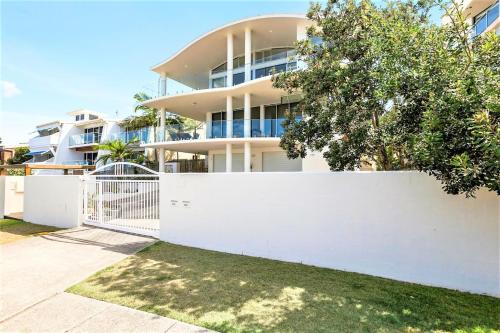 2 On The Park - Prime Location with Breathtaking Ocean Views