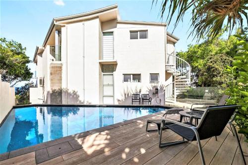 2 On The Park - Prime Location with Breathtaking Ocean Views - image 3