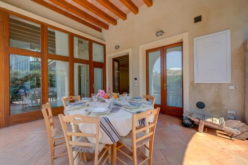 Villa Faccioli Magnolia And Oleandro With Shared Pool - Happy Rentals