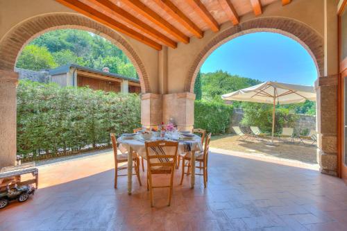 Villa Faccioli Magnolia And Oleandro With Shared Pool - Happy Rentals