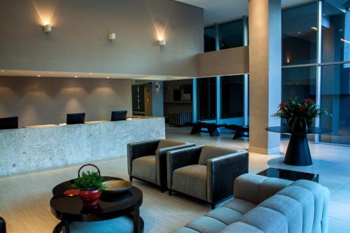 Lobby, BH Raja Hotel in Oeste