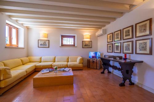  Villa Faccioli Magnolia And Oleandro With Shared Pool - Happy Rentals in Colognola ai Colli