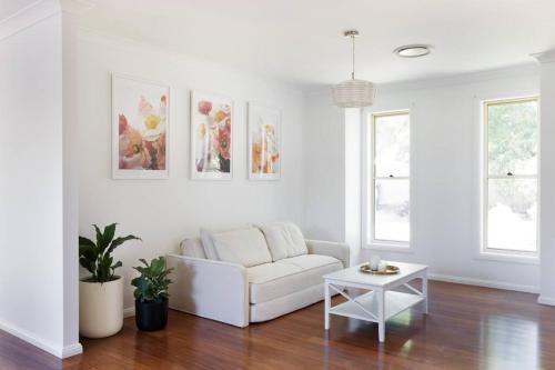 Adorable 1-bedroom Kuzman Guesthouse - Hargraves