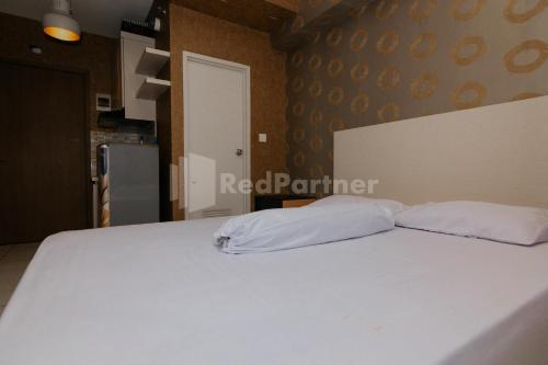 RedLiving Apartemen Podomoro Golf View - Queen Room Tower Dahoma