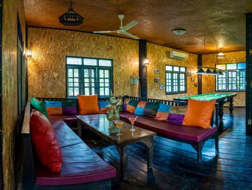 リトル ビレッジ