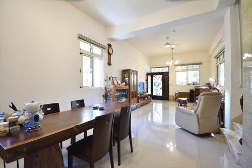 Serenity Moutainview Homestay - image 3