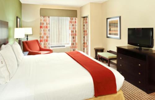 Holiday Inn Express & Suites Maumelle, an IHG Hotel