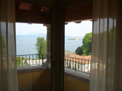 Afficher, Hotel Azalea in Baveno