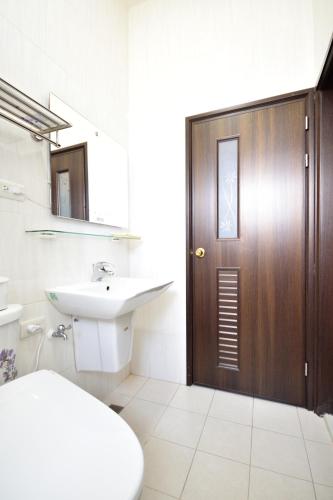 Single Room image 2