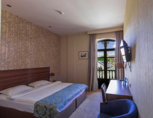 2 twin beds