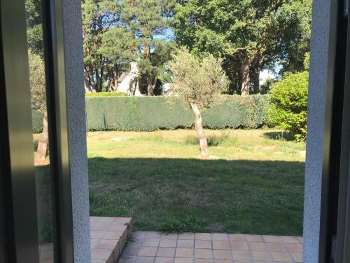 Studio indépendant 35M2, avec grand jardin, gare 5 min, parkings, wifi THD, prox plage