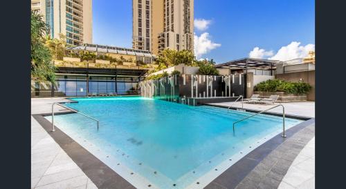 Circle on Cavill FREE parking