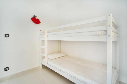 Espanhouse Sunny sea view apartment