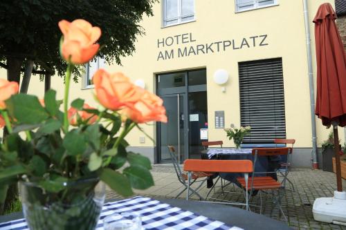 Sissepääs, Hotel am Marktplatz in Gangkofen