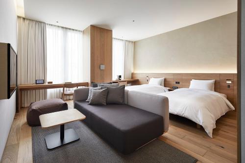 MUJI HOTEL GINZA – Tokyo, NY