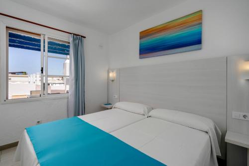 2 bedrooms, 6 beds