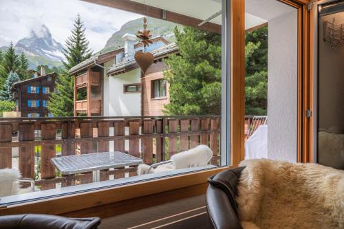 Studio with Matterhorn View image 3
