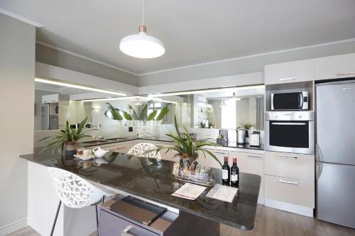 The Hyde All Suite Hotel - image 5