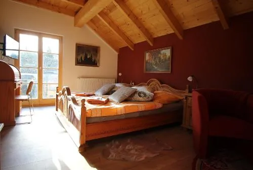Pension und Falknerei an der alten Schmiede in Bernstadt, Deutschland