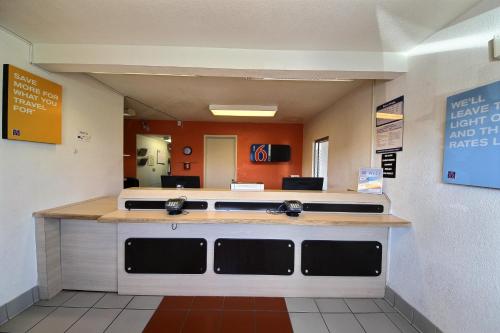 Lobby, Motel 6 Laredo, TX - South in Laredo (TX)