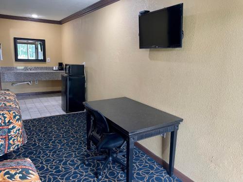 Economy Inn Carencro - image 4