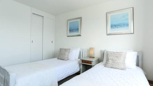 Tides - Beach front apartment in Bracklesham Bay