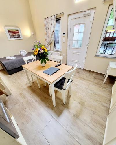 Apartment - Split Level image 8