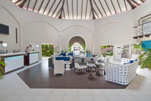 Lobby, Radisson Grenada Beach Resort in St Georges