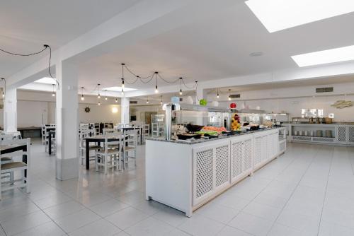 餐廳, 阿魯桑拉戈公園酒店 (AluaSun Lago Park) in 休塔德利亞德梅諾爾卡