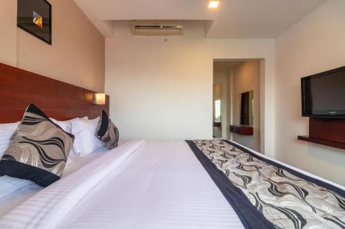 Zip By Spree Hotels Mangala Towers Thrissur