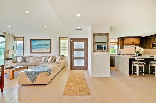 Luxury Balboa Home in Newport Beach, USA