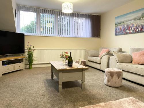 Red House Cottage - peaceful - views - walks in Digby