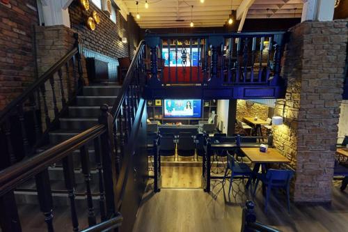 Village Hotel Manchester Hyde - image 12