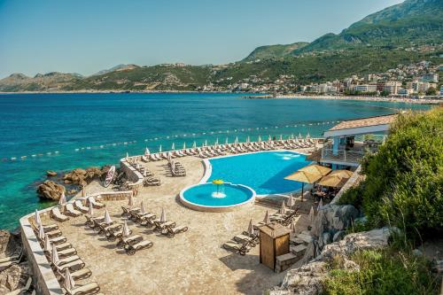 Swimming pool, Radisson Resort Ruza Vjetrova in Bar