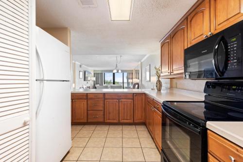 2BR Carolina Dunes Condo: Oceanfront - 주방