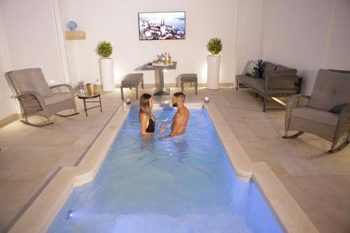 Swimming pool, Pasitea Luxury Suite in Squinzano