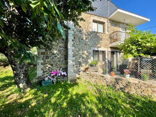 Agradable casa con chimenea, en zona tranquila de Sanabria