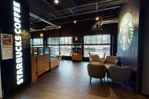 Village Hotel Glasgow - image 6