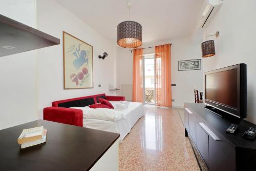 Silvano's Home In Rome, Rome (photo 6)