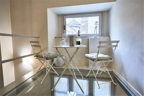 ASTRA-Modern Loft Cathedral View, Bergamo (foto 4)