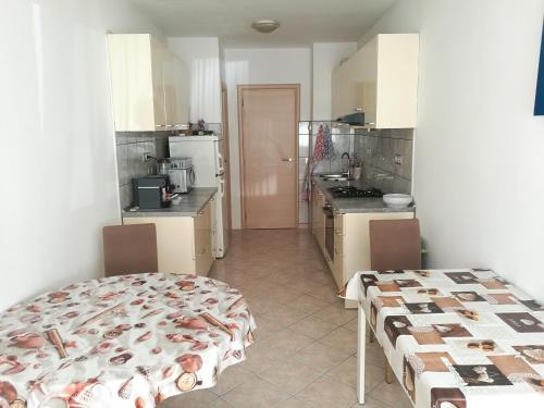 Pretty big double bed room with balcony, Split (Foto 6)