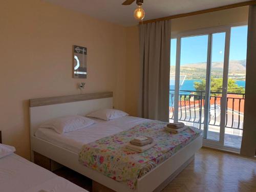  Apartment Marita, Pension in Trogir