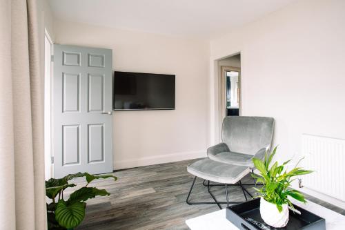 FAMILY TOWN HOUSE (with garden & private parking) 5