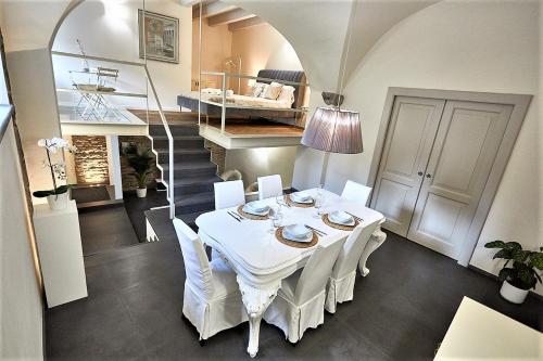  ASTRA-Modern Loft Cathedral View in Bergamo