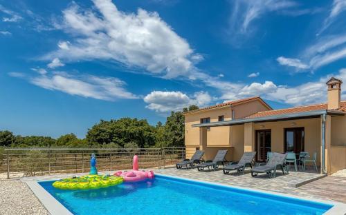 Holiday House Karbonaca with Private Pool - Location saisonnière - Juršići