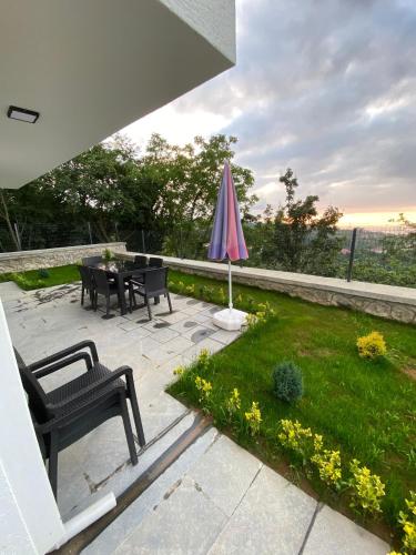 Létesítmények, VİLLA DENİZ , KiRAZ (VILLA DENIZ , KiRAZ) in Cilekli