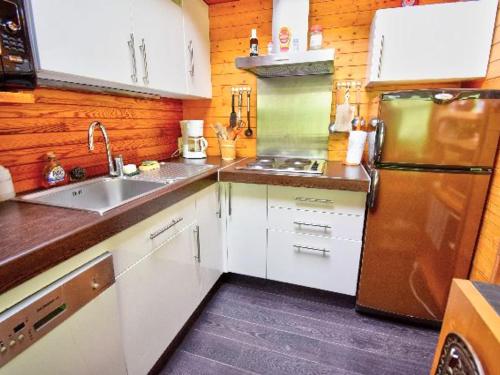Chalet (6 Adults)